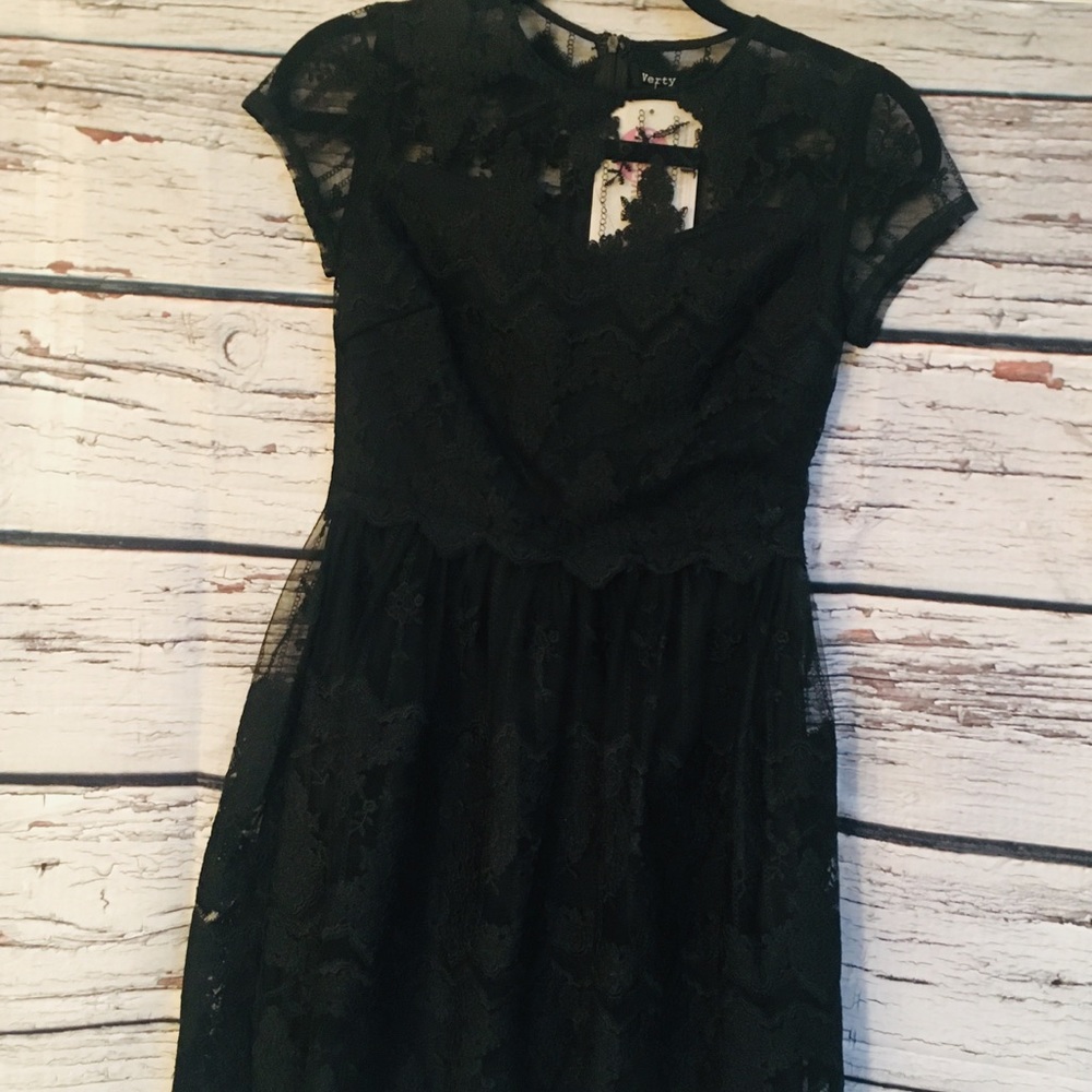 NWT Verty LBD. Size Small Dress. Lace Detail.